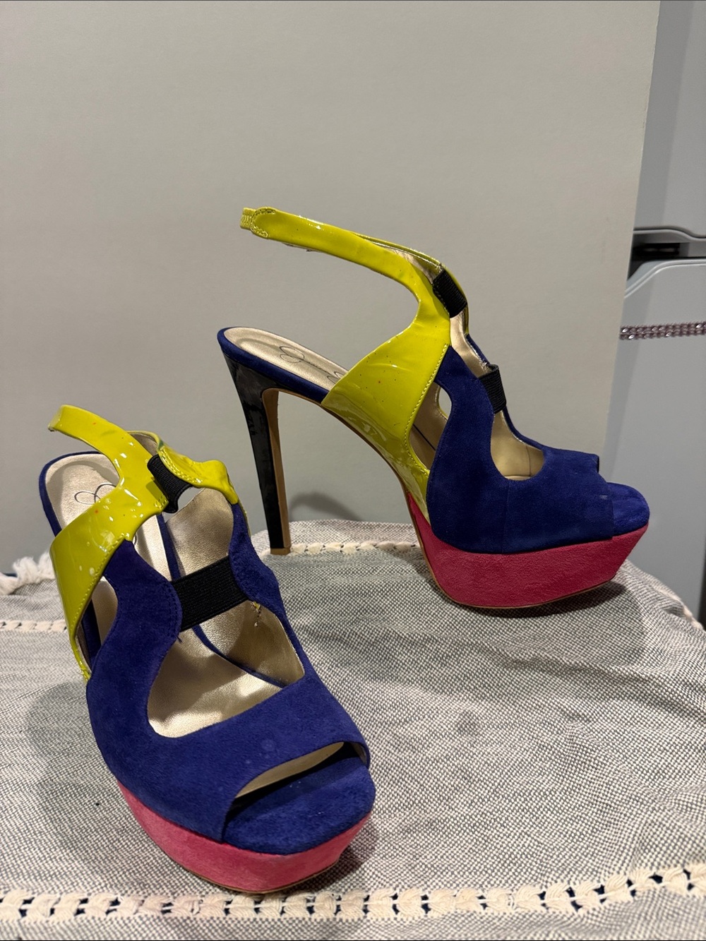 JESSICA SIMPSON MULTICOLORED PLATFORMS SIZE 9B